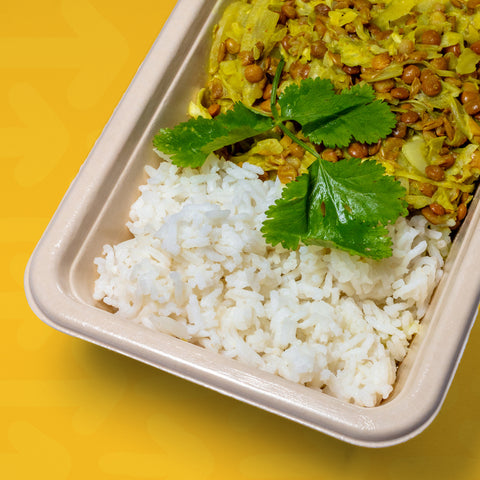 Caril de lentilhas com couve, coentros e arroz basmati