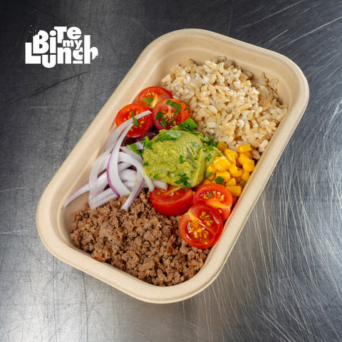 Burrito bowl com carne picada e arroz integral