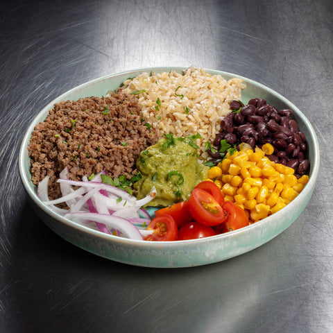 Burrito bowl com carne picada e arroz integral