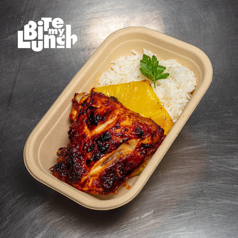 Frango huli-huli com abacaxi grelhado e arroz basmati