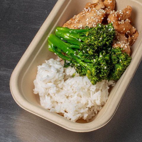 Teriyaki de frango com bimis e arroz jasmim