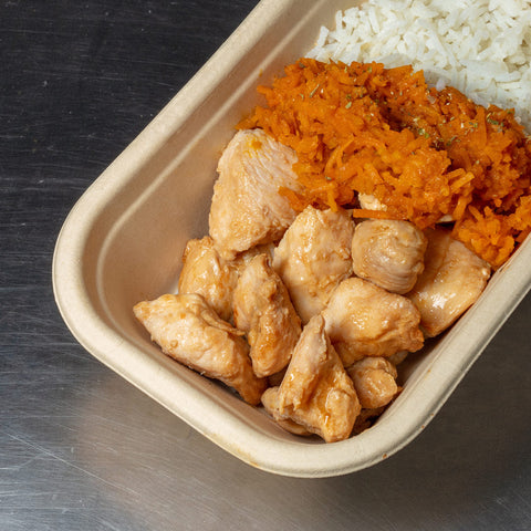 Cubos de perú com cenoura e arroz basmati